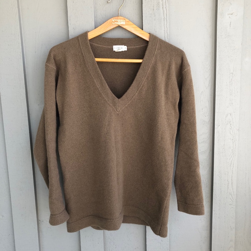 J. Crew Lambswool Tan V-Neck Long Sleeve Sweater M